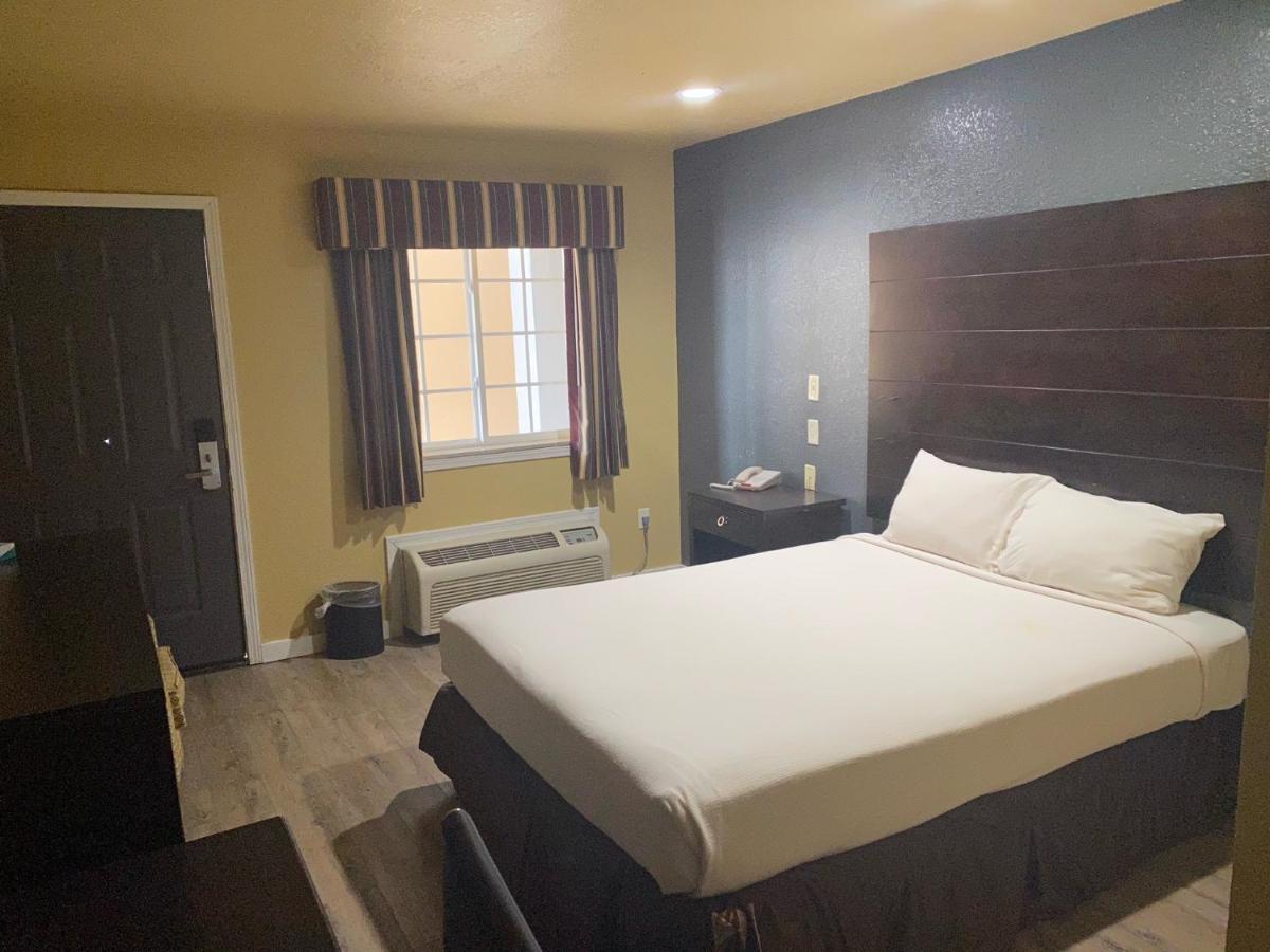 Woodridge Inn And Suites Miami Ngoại thất bức ảnh